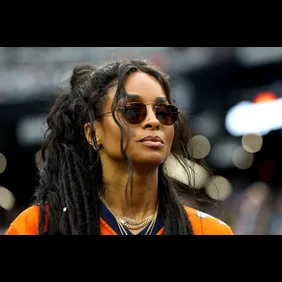 Denver Broncos v Las Vegas Raiders