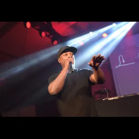 Russell Simmons' Rush Philanthropic Arts Foundation Hosts "Midnight At The Oasis" Annual Art For Life Benefit - Inside