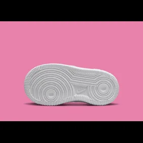 Nike-Air-Force-1-Low-TD-Valentines-Day-FD1033-600-2