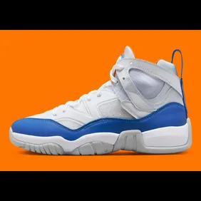 jordan-two-trey-knicks-DO1925-148-7