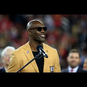 Oakland Raiders v San Francisco 49ers