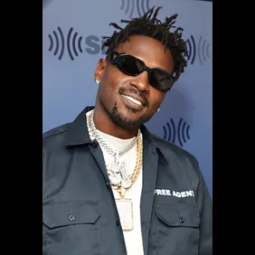 Celebrities Visit SiriusXM - April 27, 2022