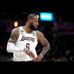 Los Angeles Lakers v Washington Wizards