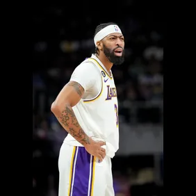 Los Angeles Lakers v Detroit Pistons