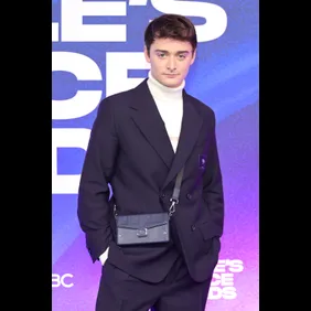 2022 People's Choice Awards - Arrivals