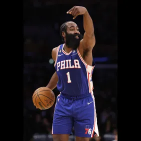Philadelphia 76ers v Los Angeles Lakers