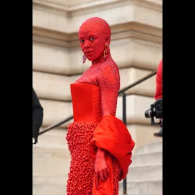 Schiaparelli : Outside Arrivals - Haute Couture Spring Summer 2023