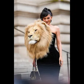 Celebrity Sightings - Paris Fashion Week - Haute Couture Spring Summer 2023 : Day One