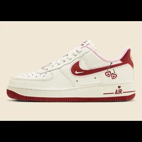 nike-air-force-1-low-valentines-day-2023-heart-cherries-5