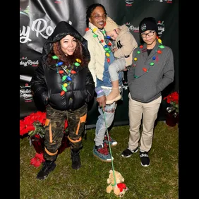 Holiday Road Atlanta Friends &amp; Family Preview Night 2021