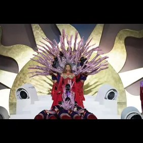 Atlantis The Royal Grand Reveal Weekend 2023 - Beyonce Performance