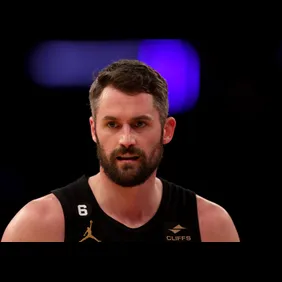 Cleveland Cavaliers v New York Knicks