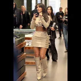 Kim Kardashian Visits Dolce &amp; Gabbana Store In Milan