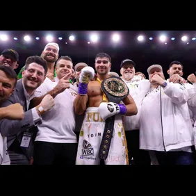 Jake Paul v Tommy Fury