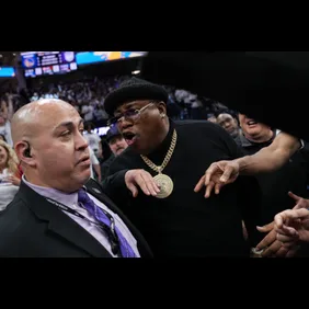 Golden State Warriors v Sacramento Kings