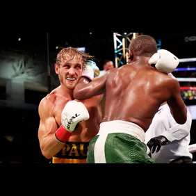 Floyd Mayweather v Logan Paul