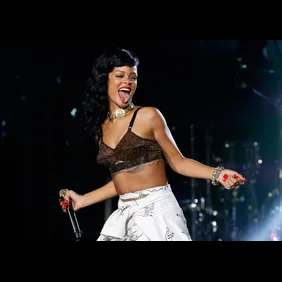 Rihanna Plays London Leg Of Her 777 Tour