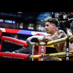 Social Gloves: Battle of the Platforms