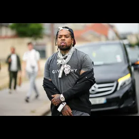 Street Style - Paris Fashion Week - Menswear Spring/Summer 2023 : Day Two