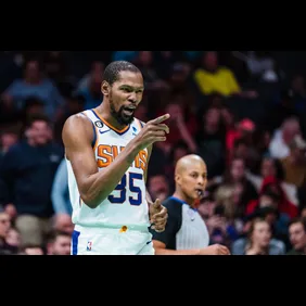 Phoenix Suns v Charlotte Hornets