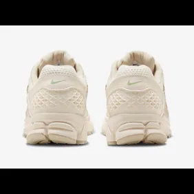 Nike-Zoom-Vomero-5-“Sail”-Officially-Unveiled3