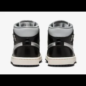 Air-Jordan-1-Mid-SE-Black-Chrome-FB9892-002-5