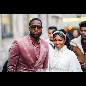 Street Style  - Paris Fashion Week - Haute Couture Spring/Summer 2020 : Day One