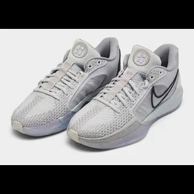 Nike-Sabrina-1-Ionic1