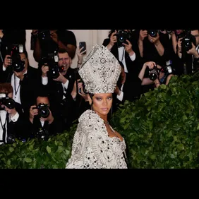 Heavenly Bodies: Fashion &amp; The Catholic Imagination Costume Institute Gala