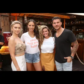 Good Times at Davey Wayne's Presents The Garage Sale featuring James Mae and Friends