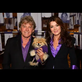 Real Housewife Lisa Vanderpump Joins GLAAD For Spirit Day Photo Project Unveiling