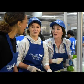 Lisa Vanderpump Delivers Project Angel Food's 12 Millionth Meal