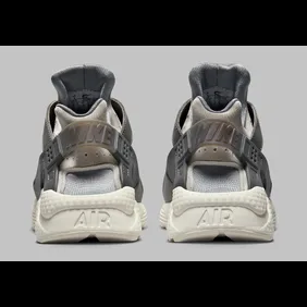 nike-air-huarache-light-smoke-grey-iron-grey-fb8988-001-6