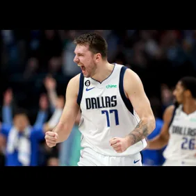 Los Angeles Clippers v Dallas Mavericks