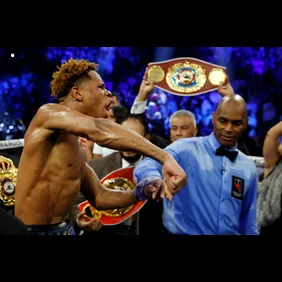 Devin Haney v Vasyl Lomachenko