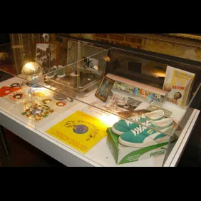 Patrick McMullan Archives