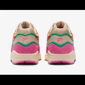 Nike-Air-Max-1-Familia-FN0598-200-5