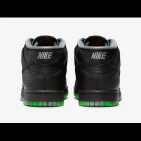 Nike-Dunk-Mid-Halloween-Headless-Horseman-FQ8749-010-5