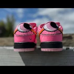 The-Powerpuff-Girls-Nike-SB-Dunk-Low-Blossom-FD2631-600-3