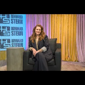 Drew Barrymore Visits SiriusXM's 'The Howard Stern Show'
