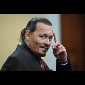 TOPSHOT-US-COURT-DEPP-HEARD