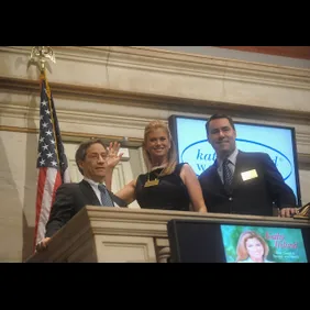 Kathy Ireland Rings The NYSE Closing Bell - April 9, 2009