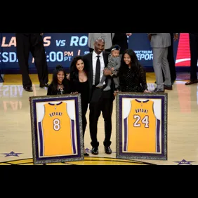 Golden State Warriors v Los Angeles Lakers