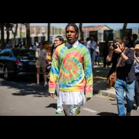 Street Style : Paris Fashion Week - Menswear Spring/Summer 2020 : Day Five