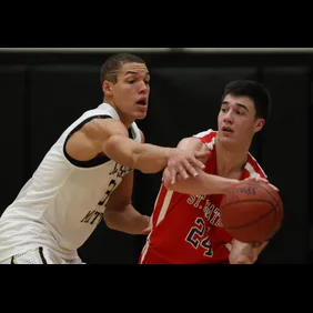 Mitty's Aaron Gordon guards St. Ignatius' Matt Brown in the second quarter at Archbishop Mitty High School in San Jose, Calif. on Friday, Jan. 4, 2013. The Archbishop Mitty Monarchs beat the Saint Ignatius Wildcats, 71-43. (Jim Gensheimer/Staff)