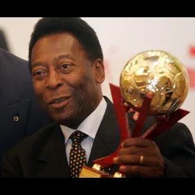 FBL-GRC-PELE-GOLDEN BOOT