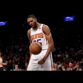 Phoenix Suns v Brooklyn Nets