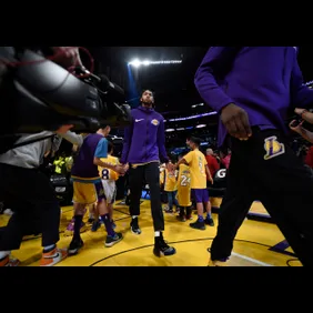 Golden State Warriors v Los Angeles Lakers