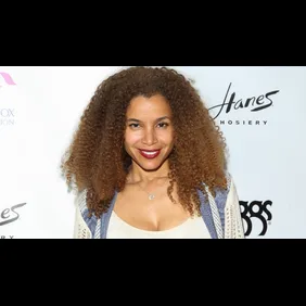 Vivica A. Fox Releases "Every Day I'm Hustling"