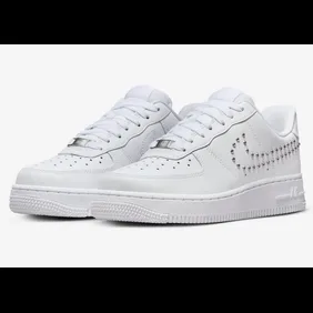 Nike-Air-Force-1-Low-White-Metallic-Silver-FQ8887-100-4